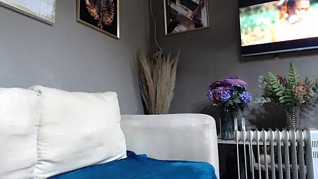 Snapshot of ThickyMinajxx chatting on October 1, 2025, 10:13 pm ThickyMinajxx online show from October 1, 2025, 10:13 pm