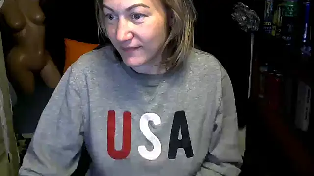 Snapshot of wLESLYMOSw chatting on November 14, 2025, 8:29 am wLESLYMOSw online show from November 14, 2025, 8:29 am