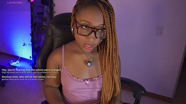 EmmaSanzz  online show from March 19, 2026, 11:32 am