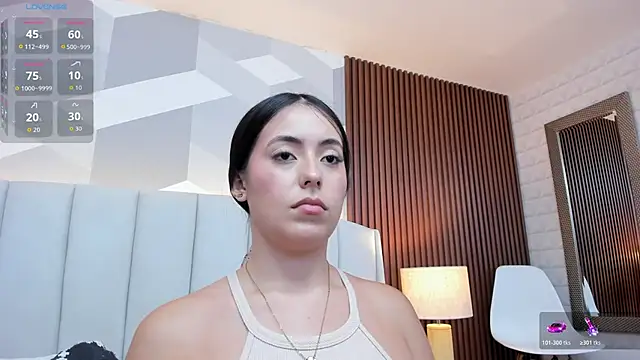 Snapshot of Julietasantos__ chatting on October 22, 2025, 6:18 pm Julietasantos online show from October 22, 2025, 6:18 pm