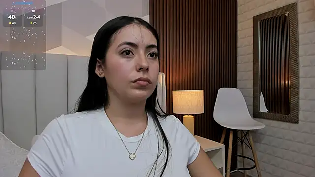 Snapshot of Julietasantos__ chatting on November 3, 2025, 6:22 pm Julietasantos online show from November 3, 2025, 6:22 pm