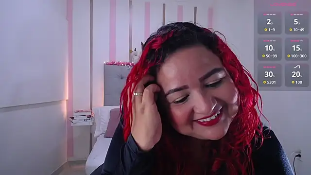 Mariana Rojas online show from October 17, 2025, 5:11 am