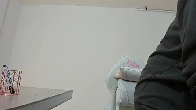 Snapshot of Carolina_hernandez22 chatting on October 28, 2025, 12:48 pm Carolina hernandez22 online show from October 28, 2025, 12:48 pm