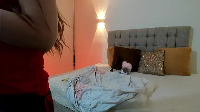 Snapshot of Carolina_hernandez22 chatting on September 15, 2025, 1:39 am Carolina hernandez22 online show from September 15, 2025, 1:39 am