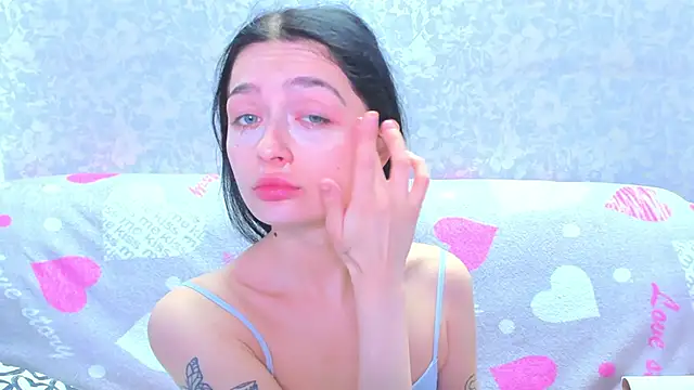 Vanessa Florence online show from April 8, 2026, 1:18 am