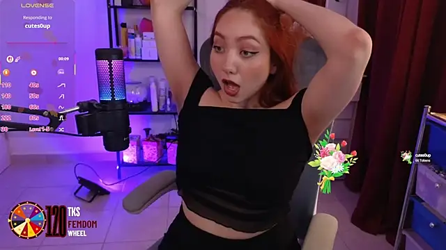 Snapshot of LilyVelvett chatting on September 16, 2025, 3:40 am LilyVelvett online show from September 16, 2025, 3:40 am