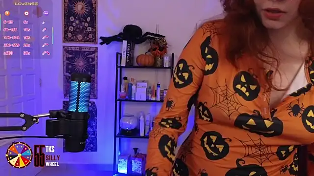 Snapshot of LilyVelvett chatting on September 19, 2025, 3:32 am LilyVelvett online show from September 19, 2025, 3:32 am