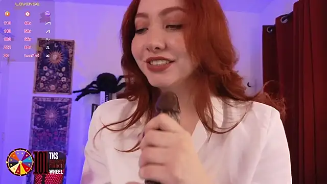 Snapshot of LilyVelvett chatting on September 27, 2025, 4:18 am LilyVelvett online show from September 27, 2025, 4:18 am