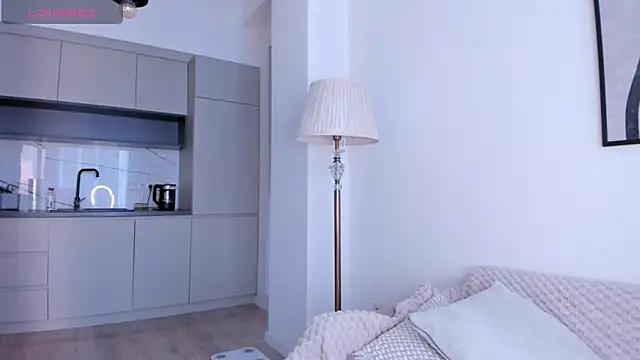 candy tyan online show from December 12, 2024, 7:19 am