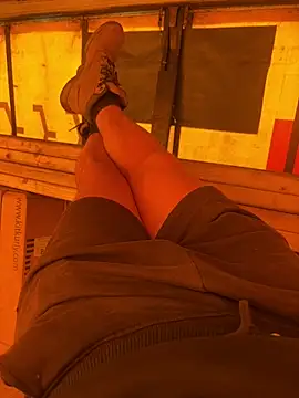 cussy007 online show from April 15, 2026, 1:37 pm