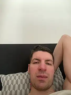 Ricoleckt online show from February 17, 2025, 3:00 pm