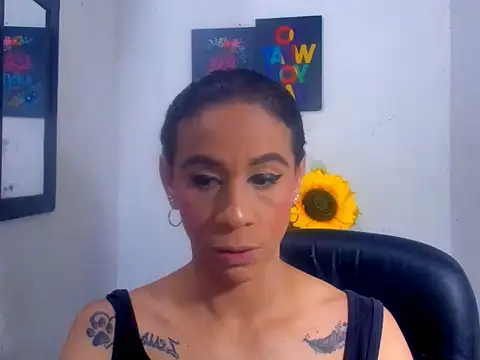 juanblakbigcock online show from November 12, 2025, 3:38 pm