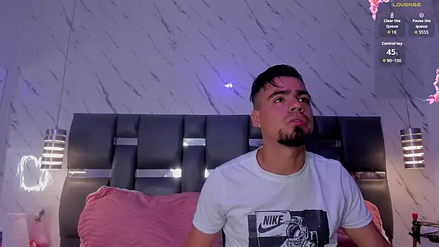 Snapshot of PittAndLunaa chatting on February 24, 2026, 12:50 pm PittAndLunaa online show from February 24, 2026, 12:50 pm