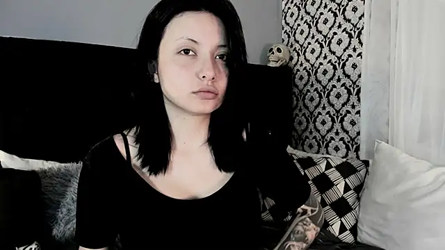 Snapshot of Adeelinee chatting on June 27, 2026, 8:04 pm Adeelinee online show from June 27, 2026, 8:04 pm