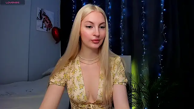 Snapshot of Kimmy_powell chatting on October 6, 2025, 3:51 am Kimmy powell online show from October 6, 2025, 3:51 am
