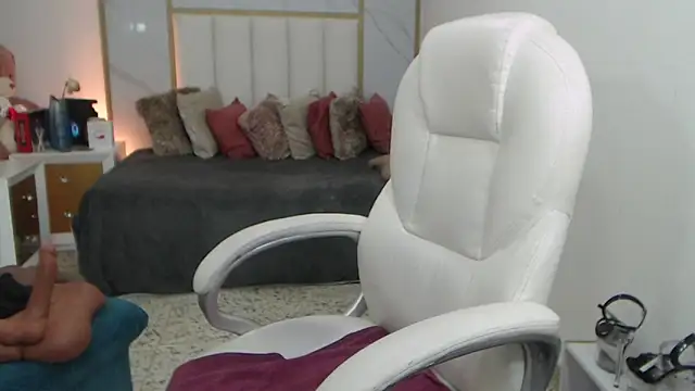 Snapshot of annita_cooper_ chatting on March 19, 2025, 3:40 pm annita cooper online show from March 19, 2025, 3:40 pm