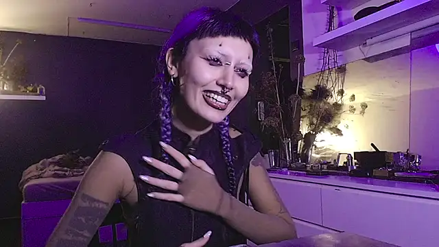 god x girl online show from December 20, 2024, 6:24 pm