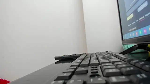 Snapshot of samantha__wilson chatting on December 17, 2025, 3:06 pm samantha wilson online show from December 17, 2025, 3:06 pm