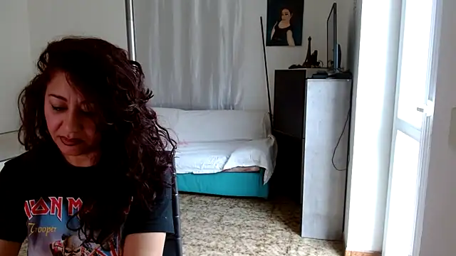 danasantoreal online show from February 12, 2026, 8:47 am