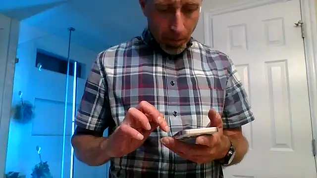 Snapshot of El_Gizmo chatting on May 25, 2026, 5:51 am El Gizmo online show from May 25, 2026, 5:51 am
