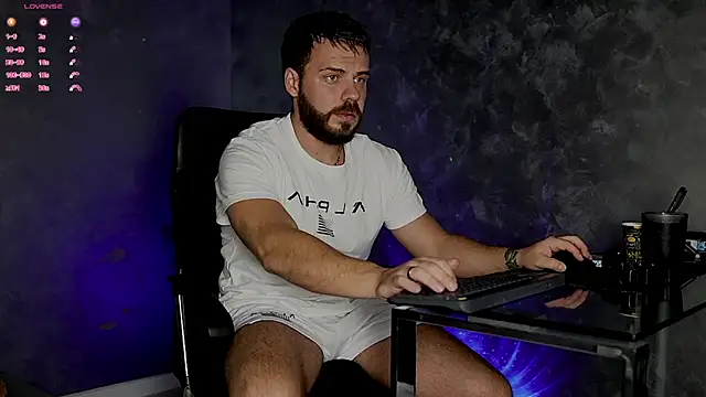 juliusmasters online show from November 8, 2025, 8:01 pm