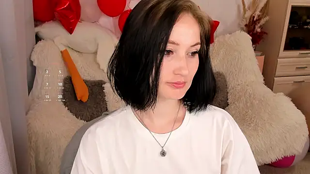Snapshot of LisaMooore chatting on July 2, 2026, 3:23 am LisaMooore online show from July 2, 2026, 3:23 am