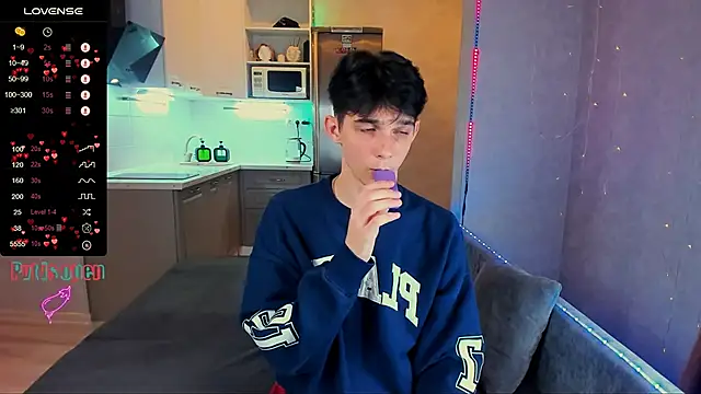 Aaron Boom online show from October 12, 2025, 1:18 am