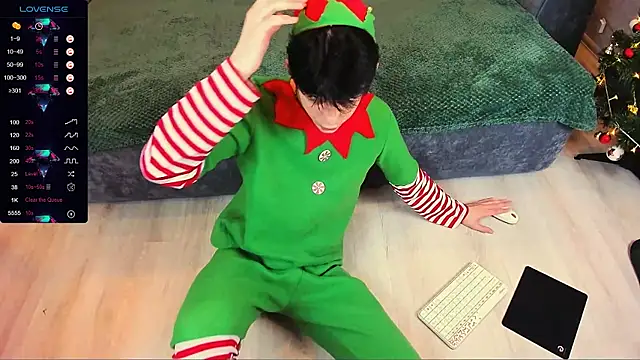 Aaron Boom online show from December 24, 2024, 11:22 pm