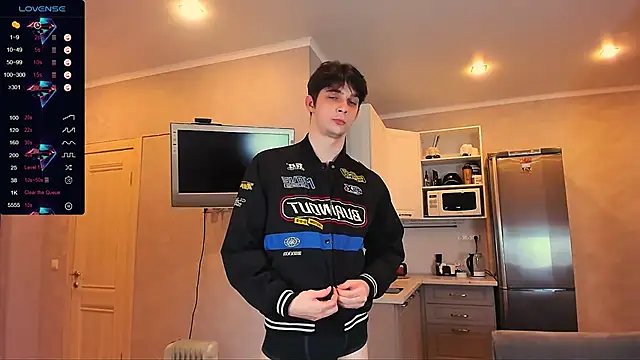 Aaron Boom online show from January 25, 2025, 2:37 am