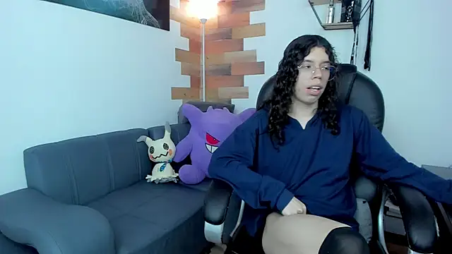 Snapshot of Angel_Dust18 chatting on March 6, 2025, 11:31 pm Angel Dust18 online show from March 6, 2025, 11:31 pm