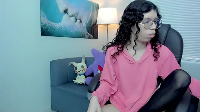 Snapshot of Angel_Dust18 chatting on December 18, 2025, 3:38 pm Angel Dust18 online show from December 18, 2025, 3:38 pm