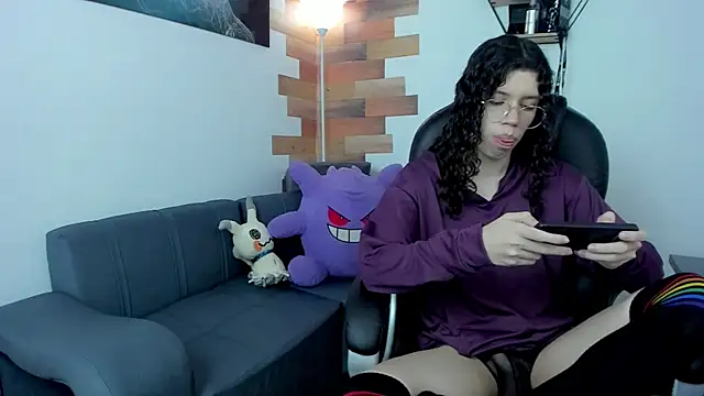 Snapshot of Angel_Dust18 chatting on March 3, 2025, 8:32 pm Angel Dust18 online show from March 3, 2025, 8:32 pm