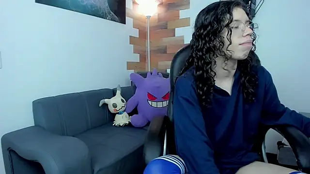 Snapshot of Angel_Dust18 chatting on February 27, 2025, 8:42 pm Angel Dust18 online show from February 27, 2025, 8:42 pm