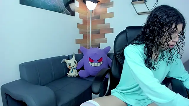 Snapshot of Angel_Dust18 chatting on February 18, 2025, 8:47 pm Angel Dust18 online show from February 18, 2025, 8:47 pm