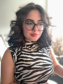 Snapshot of sukhakunis1 chatting on September 18, 2025, 4:10 pm sukhakunis1 online show from September 18, 2025, 4:10 pm