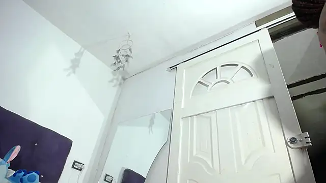 Squirter pussybomb online show from March 12, 2026, 5:02 am