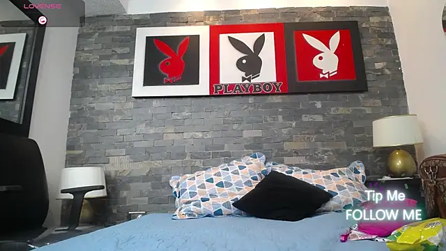 Snapshot of dayadubey_ chatting on November 25, 2025, 10:04 am dayadubey online show from November 25, 2025, 10:04 am