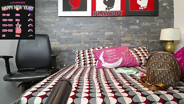 Snapshot of dayadubey_ chatting on November 3, 2025, 10:08 am dayadubey online show from November 3, 2025, 10:08 am