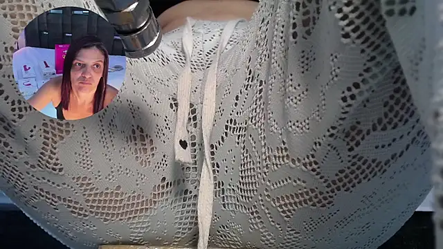 KatteMoss online show from April 8, 2026, 8:43 pm