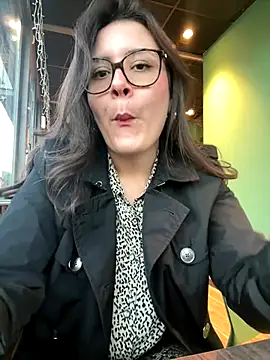 Snapshot of Its_Jade chatting on October 24, 2025, 4:06 pm Its Jade online show from October 24, 2025, 4:06 pm