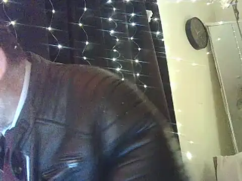 Snapshot of DaddyQuimHot chatting on February 2, 2025, 3:21 am DaddyQuimHot online show from February 2, 2025, 3:21 am