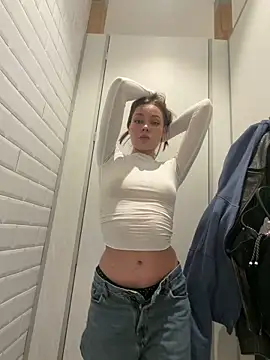 nicole111 online show from April 24, 2026, 9:55 am