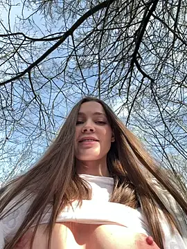 nicole111 online show from April 22, 2026, 12:01 pm