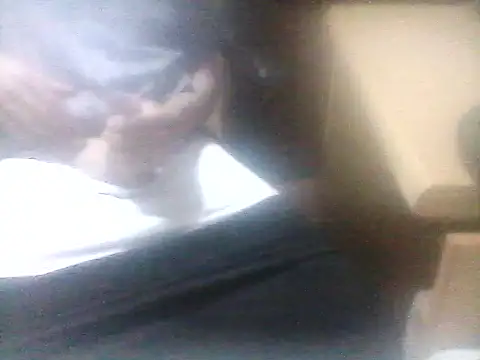 MORENOGOSTOSO12345 online show from July 3, 2026, 4:57 pm