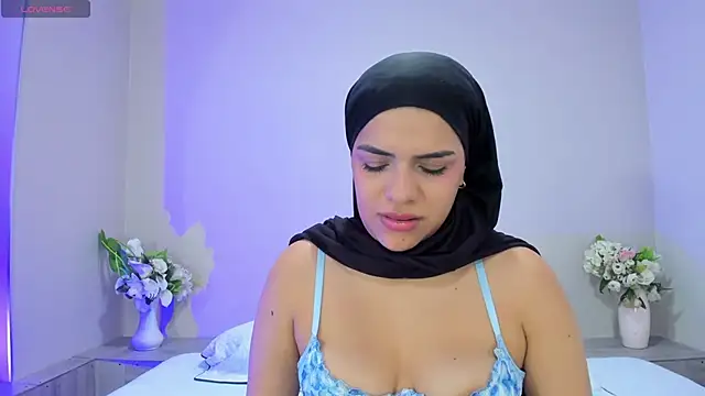 Snapshot of Umarani_ chatting on May 25, 2026, 6:39 pm Umarani online show from May 25, 2026, 6:39 pm
