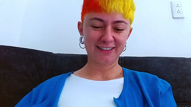 tomboyblue online show from December 20, 2025, 3:59 pm