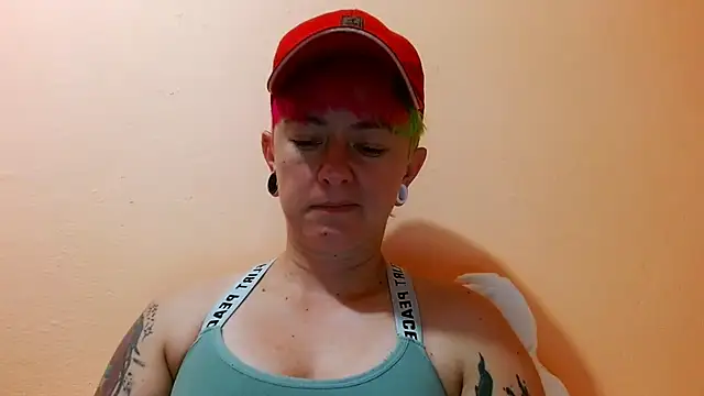 Snapshot of tomboyblue chatting on July 29, 2026, 2:38 pm tomboyblue online show from July 29, 2026, 2:38 pm