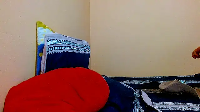 Snapshot of tomboyblue chatting on July 22, 2026, 4:25 am tomboyblue online show from July 22, 2026, 4:25 am