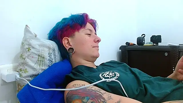 tomboyblue online show from April 2, 2026, 6:36 pm