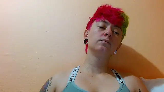 Snapshot of tomboyblue chatting on July 28, 2026, 2:05 pm tomboyblue online show from July 28, 2026, 2:05 pm